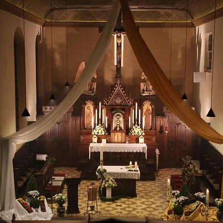 Nikolauskloster * Jüchen