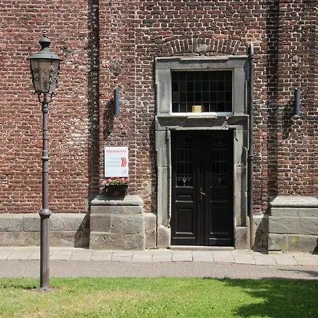 Nikolauskloster بيت ضيافة Jüchen