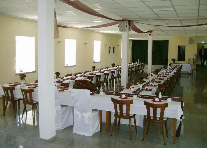 Nikolauskloster * Jüchen