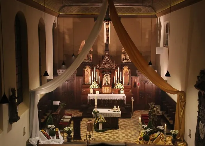 Nikolauskloster * Jüchen