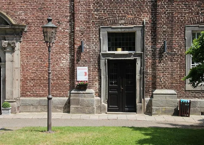 Nikolauskloster Penzion Jüchen